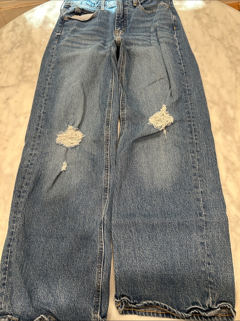 Old Navy Light Blue Distressed in Sky-Hi Wide Leg Jeans